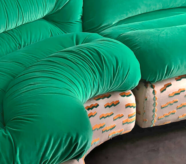 canape-modulable-grandangolo-titiana-ammannati-giampiero-vitelli-rossi-di-albizatte-kvadrat-harald-dedar-milano-tiger-beat-papaya-1