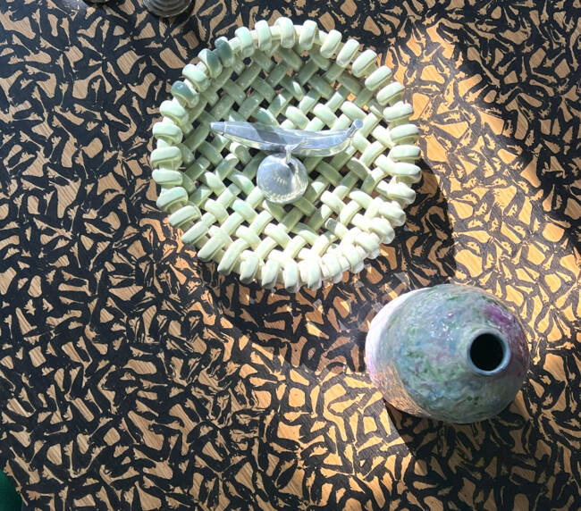 Acheter-table-en-bois-motifs-Jonathan-Cohen-ébéniste-Hélène-Rebelo-10