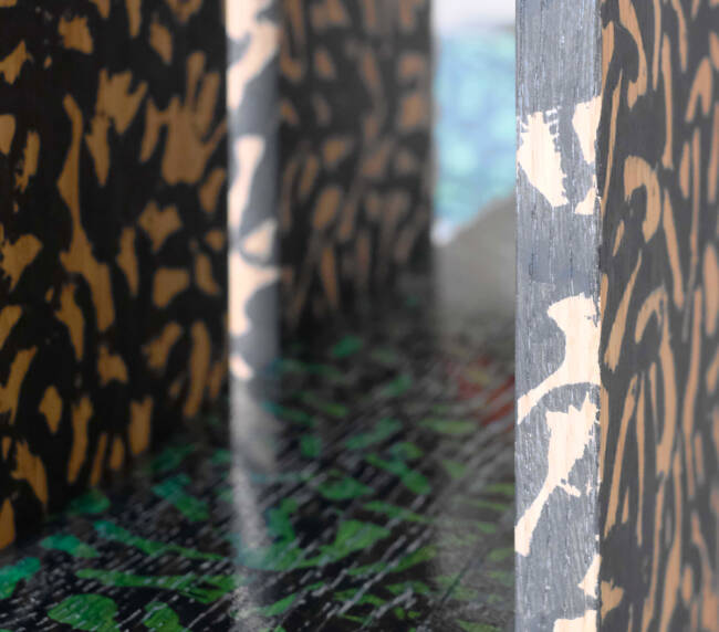 Acheter-table-en-bois-motifs-Jonathan-Cohen-ébéniste-Hélène-Rebelo-3