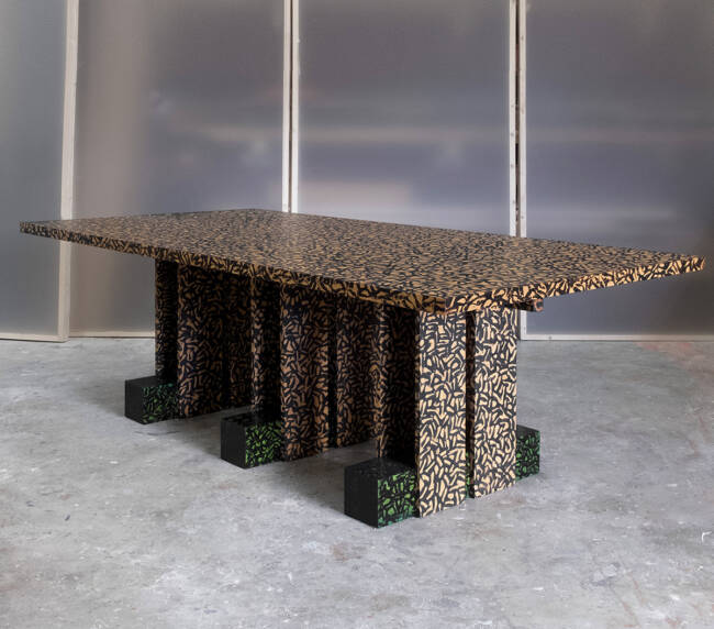 Acheter-table-en-bois-motifs-Jonathan-Cohen-ébéniste-Hélène-Rebelo