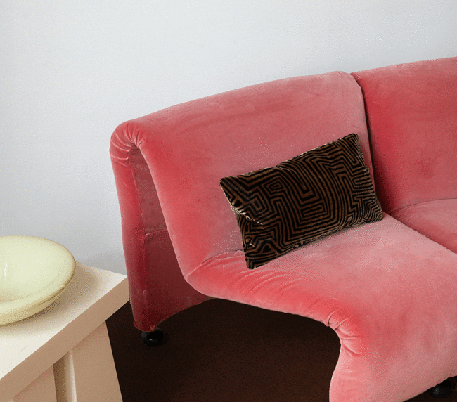 Canapé-modulable_onde-Etienne-Fermigier-siège-incurvés-Casal-tissu-gédéon-bougeoir-esprit-pierre-paulin-helene-rebelo-la-kasbah-betty-kafouni ( (5)